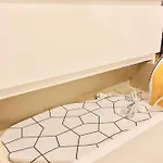 Апартаменты 2 Stylische Separate Mit Zwei Privaten Stellplaetzen Fuer Bis Zu 8 Personen Und Stadtnah