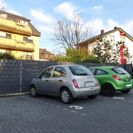 2 Stylische Separate Mit Zwei Privaten Stellplaetzen Fuer Bis Zu 8 Personen Und Stadtnah Koblenz (Rhineland-Palatinate)
