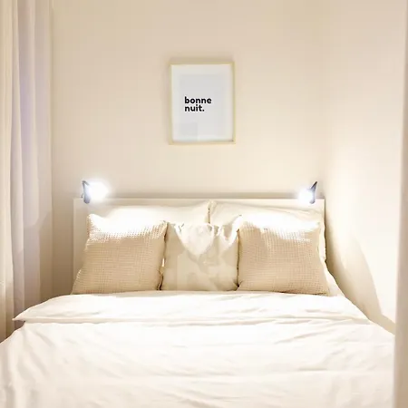 Daire 2 Stylische Separate Mit Zwei Privaten Stellplaetzen Fuer Bis Zu 8 Personen Und Stadtnah *