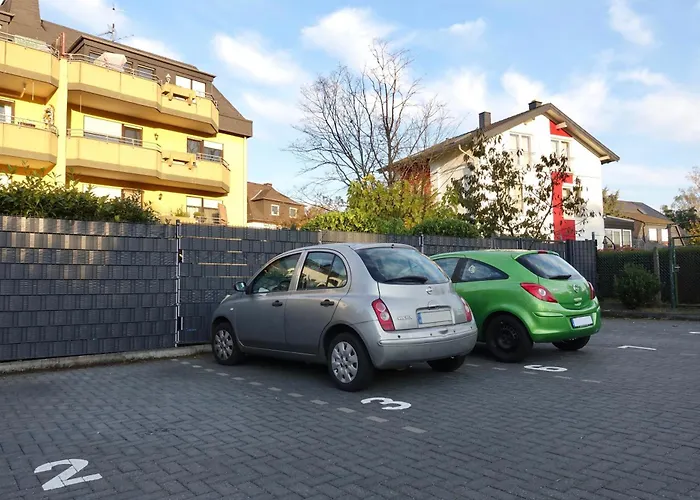 2 Stylische Separate Mit Zwei Privaten Stellplaetzen Fuer Bis Zu 8 Personen Und Stadtnah Koblenz (Rhineland-Palatinate)